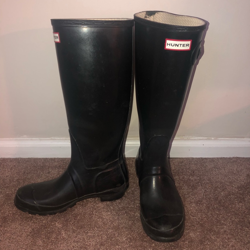 Hunter Boots with Two Pairs of Hunter Boot Socks - Picture 2 of 7